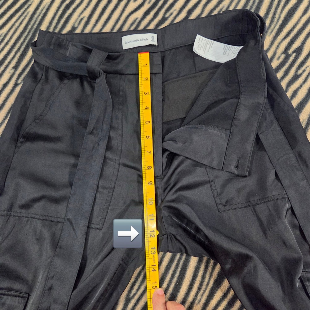 Abercrombie & Fitch Black Satin Belted Wide Leg Cargo Pants Size 30/10 - Picture 5 of 10